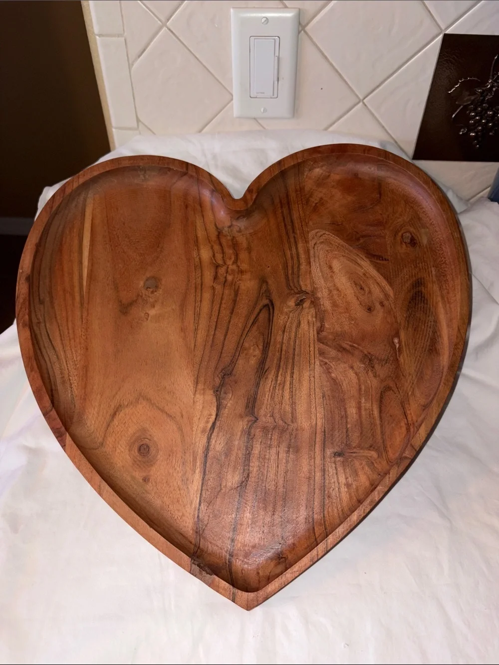 HTF Like new Lazy Susan Heart-shaped wooden lazy susan tray board